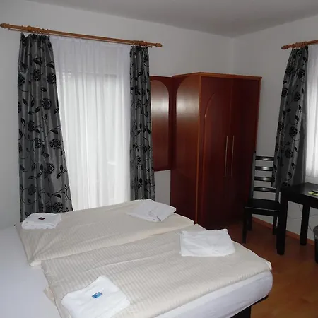 Edelweiss Guest house Oberau (Garmisch-Partenkirchen)